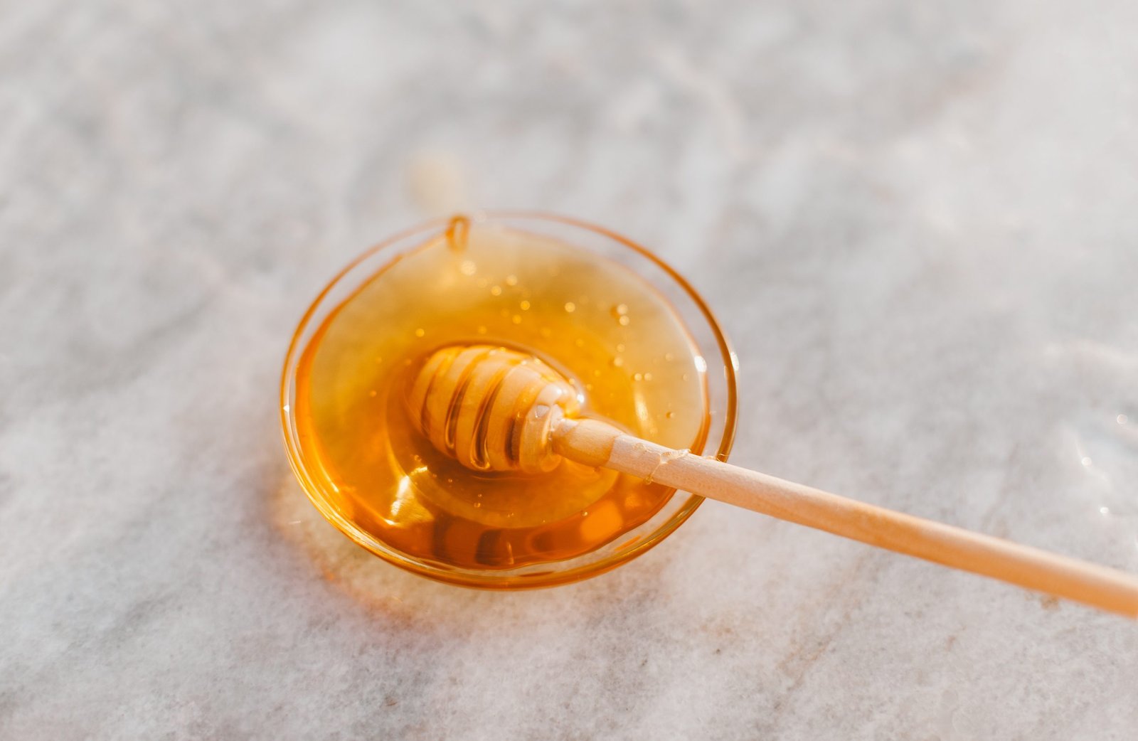 You are currently viewing HOW TO DECRYSTALLIZE YOUR HONEY WHILE RETAINING QUALITY AND FLAVOR